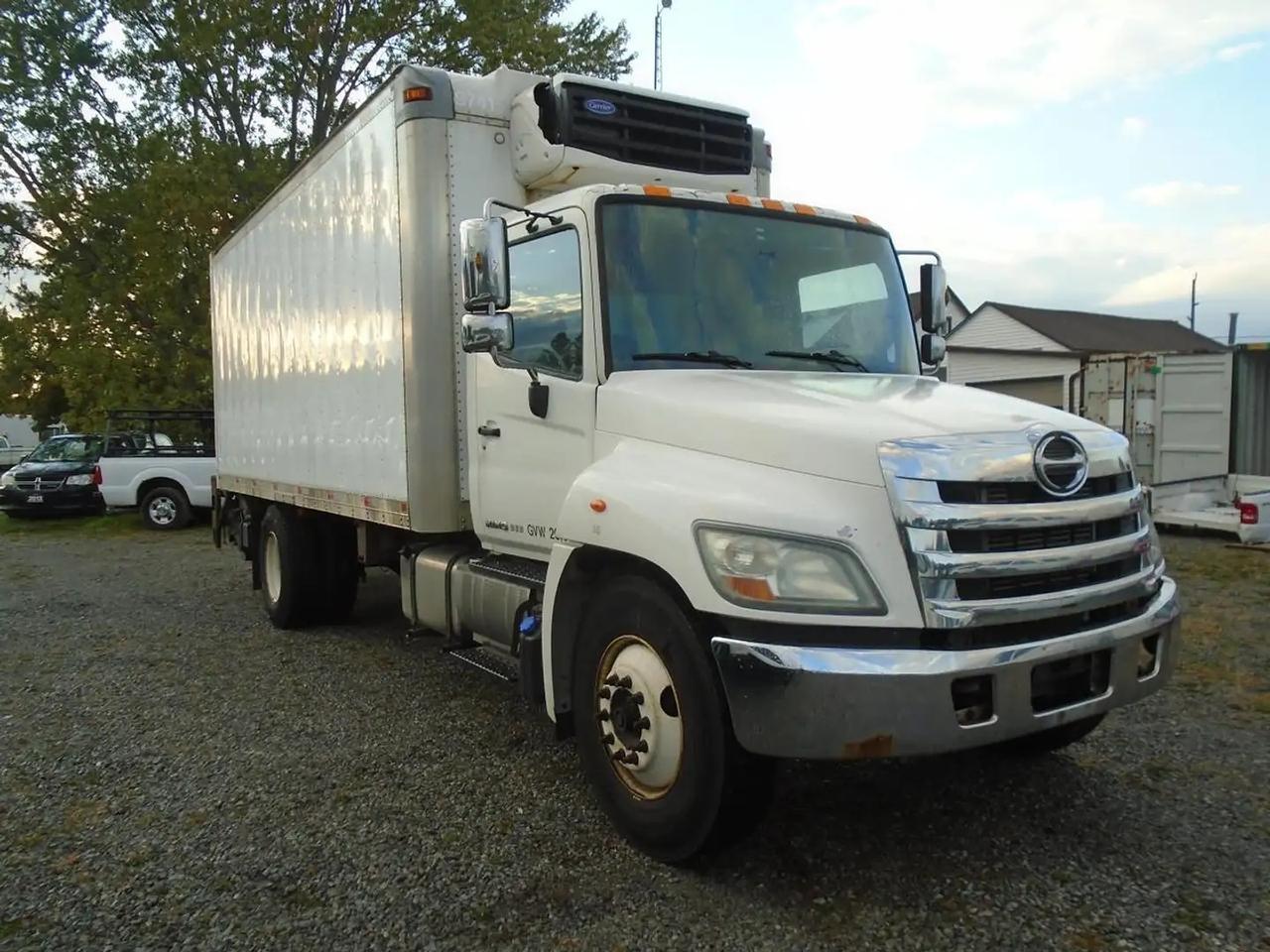 2013 Hino 268 Reefer Photo