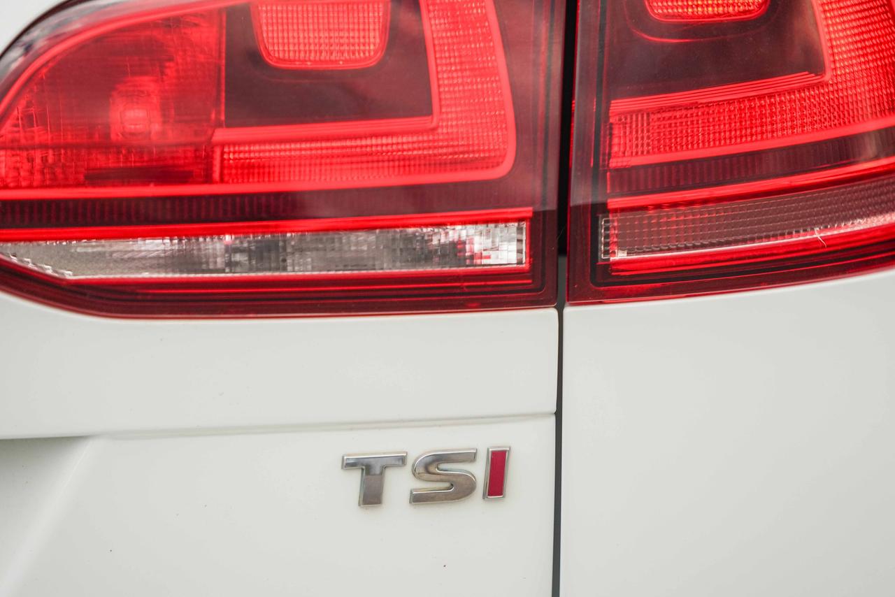 2015 Volkswagen Golf Sportwagen S Photo