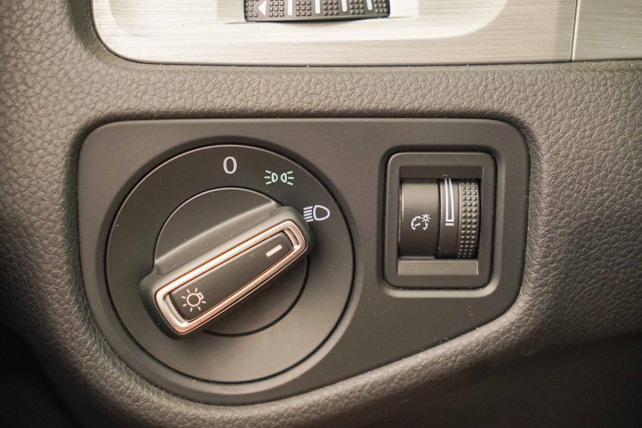 2015 Volkswagen Golf Sportwagen S Photo