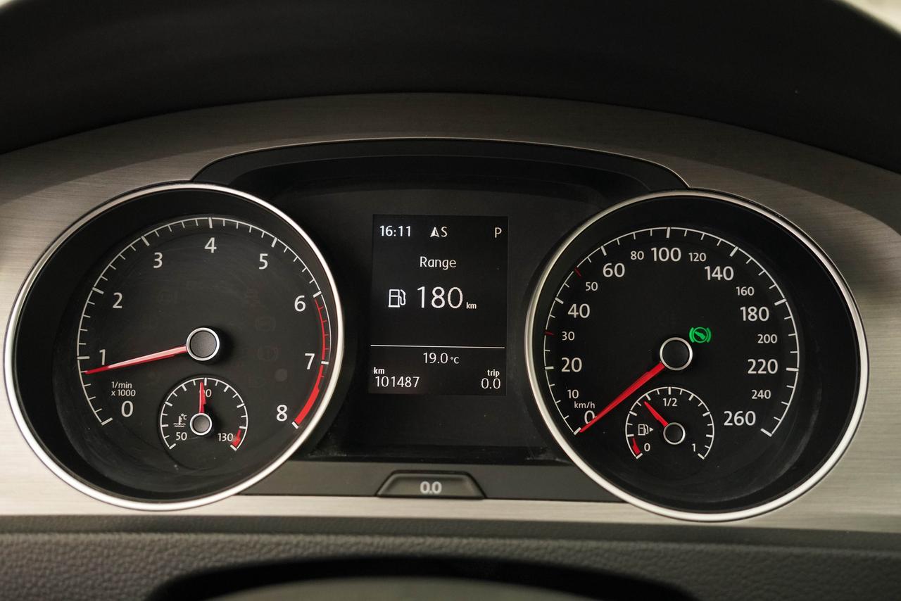 2015 Volkswagen Golf Sportwagen S Photo
