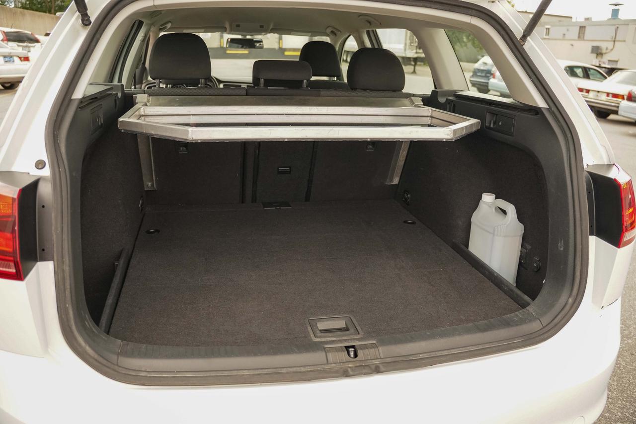 2015 Volkswagen Golf Sportwagen S Photo