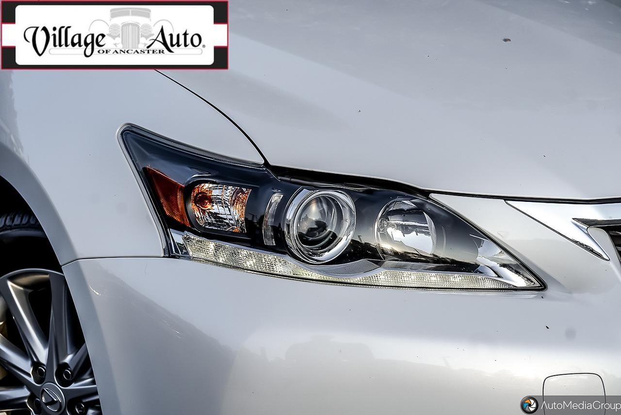 2011 Lexus CT 200h FWD 4dr Hybrid - Photo #2