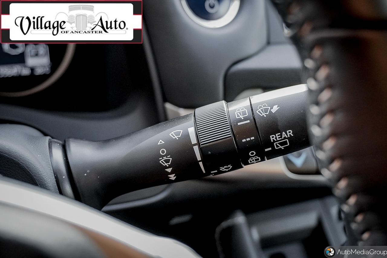 2011 Lexus CT 200h FWD 4dr Hybrid - Photo #27