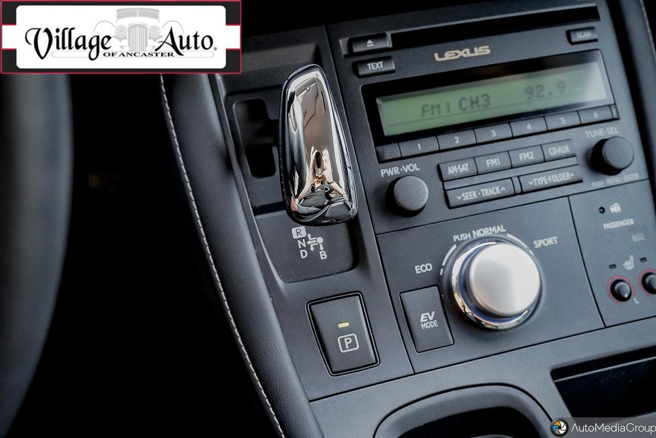 2011 Lexus CT 200h FWD 4dr Hybrid - Photo #23
