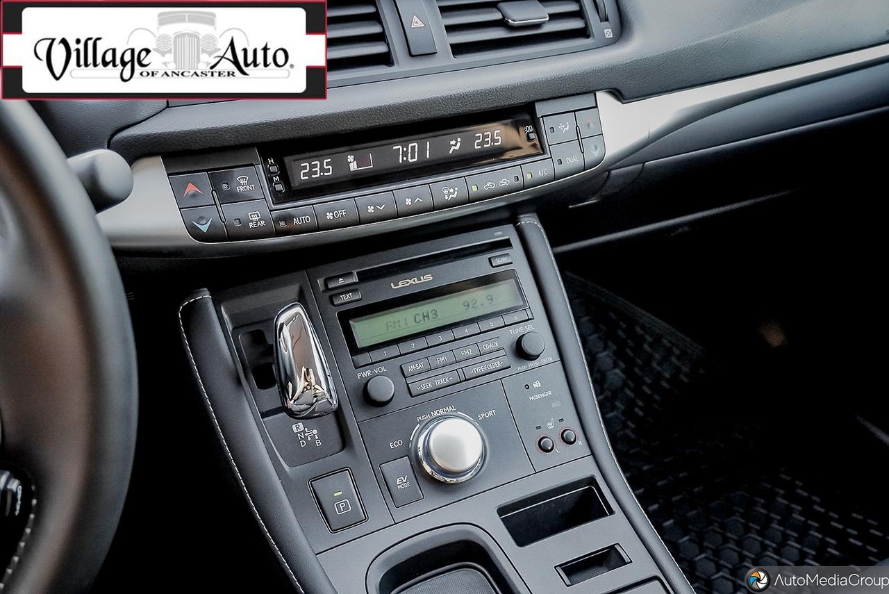 2011 Lexus CT 200h FWD 4dr Hybrid - Photo #22