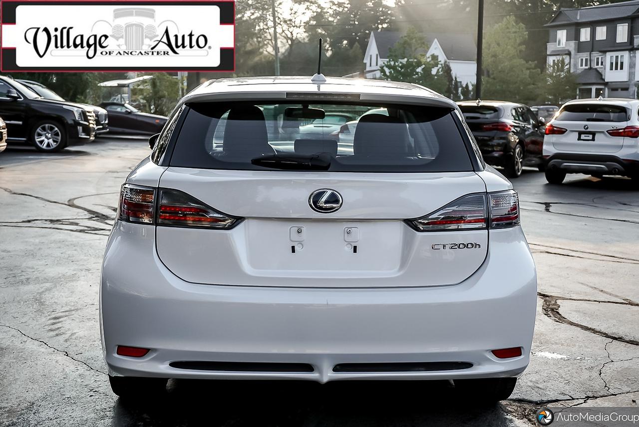 2011 Lexus CT 200h FWD 4dr Hybrid - Photo #7