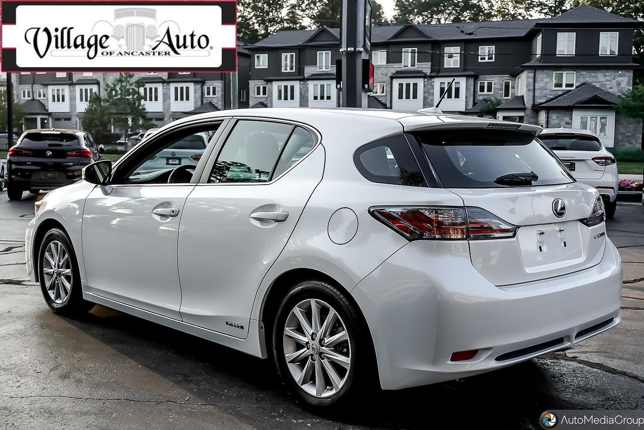 2011 Lexus CT 200h FWD 4dr Hybrid - Photo #8