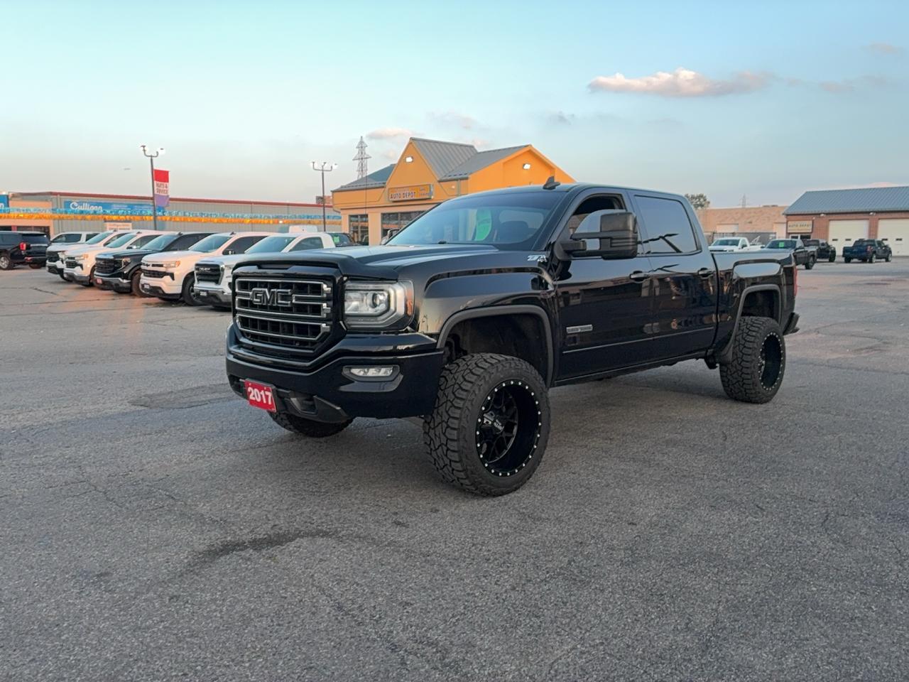 2017 GMC Sierra 1500 SLE Elevation 4WD Z71 Crew Cab 5.3L8cyl 5'9"Box - Photo #1
