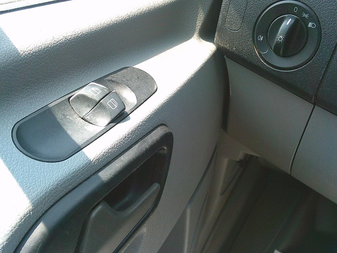 2014 Mercedes-Benz Sprinter 2500 14 FT/ BACKUP CAM/ SHELVES! Photo