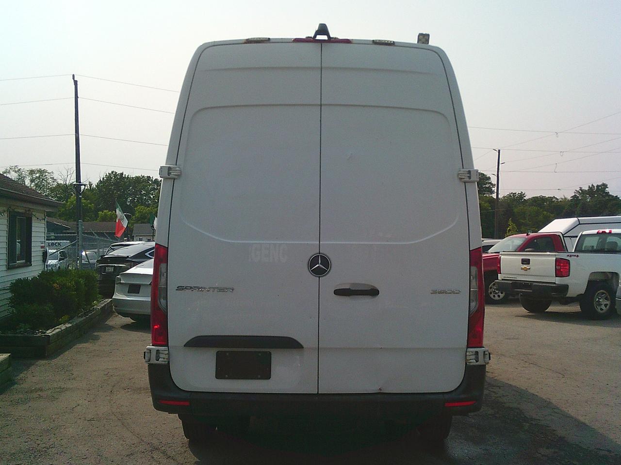 2019 Mercedes-Benz Sprinter 3500 14 FT/ BACKUP CAM Photo