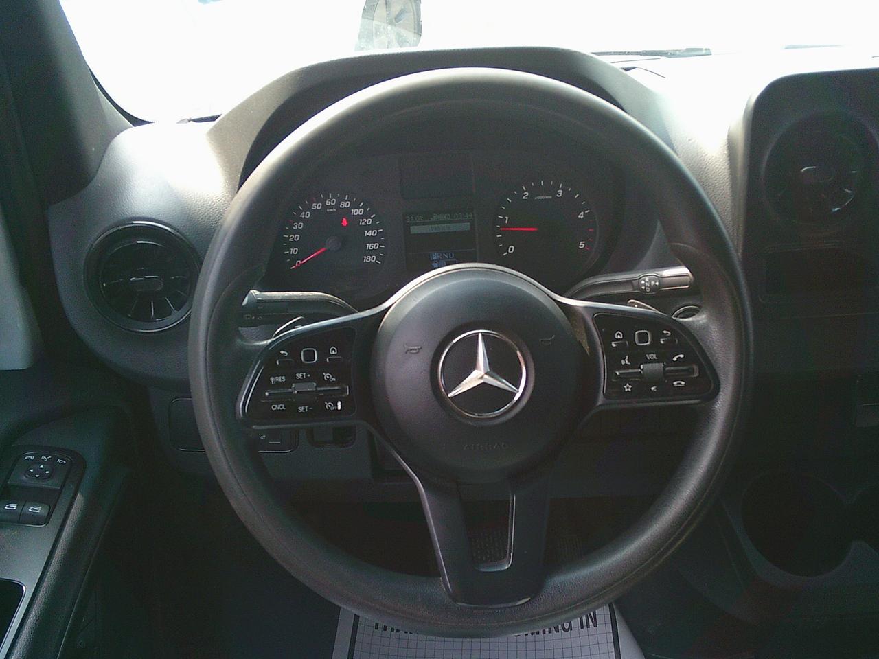 2019 Mercedes-Benz Sprinter 3500 14 FT/ BACKUP CAM Photo