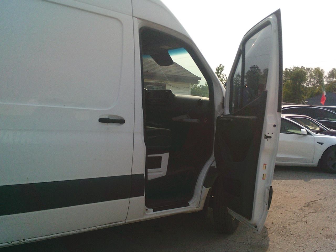 2019 Mercedes-Benz Sprinter 3500 14 FT/ BACKUP CAM Photo