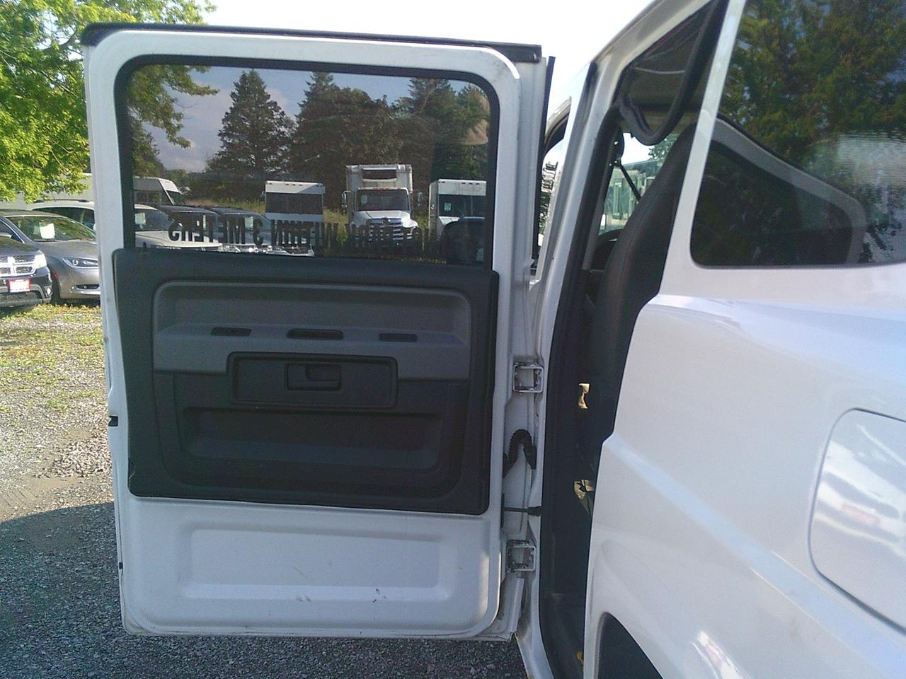 2016 VPG MV-1 SE RWD Photo