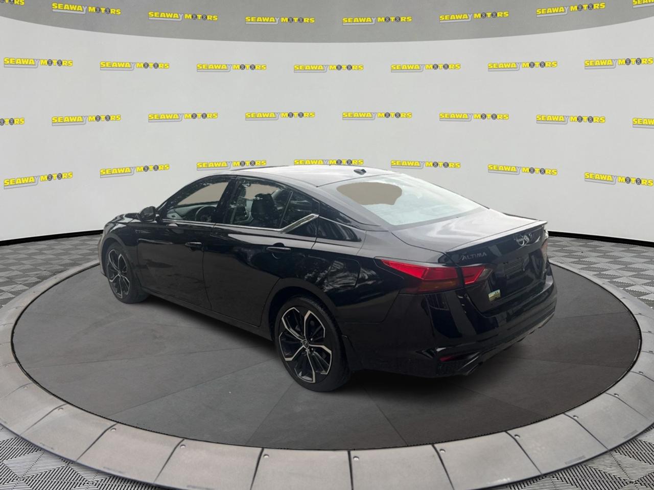 2024 Nissan Altima SR AWD Photo