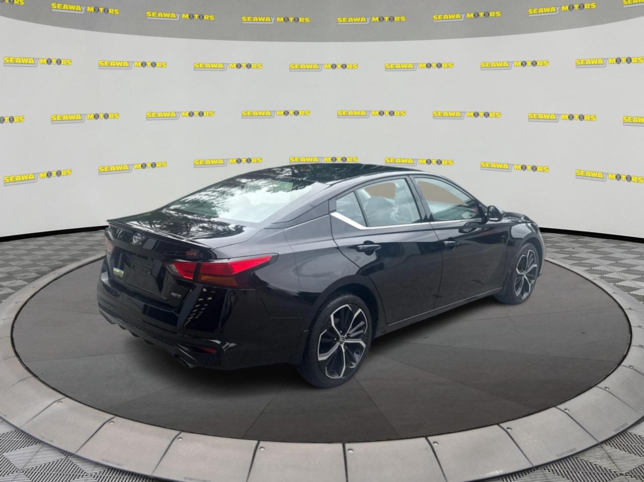 2024 Nissan Altima SR AWD Photo