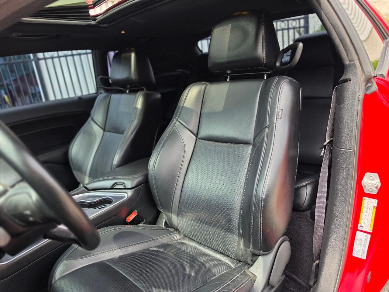 2017 Dodge Challenger SXT PLUS-NAVIGATION-LEATHER-SUNROOF-CERTIFIED Photo