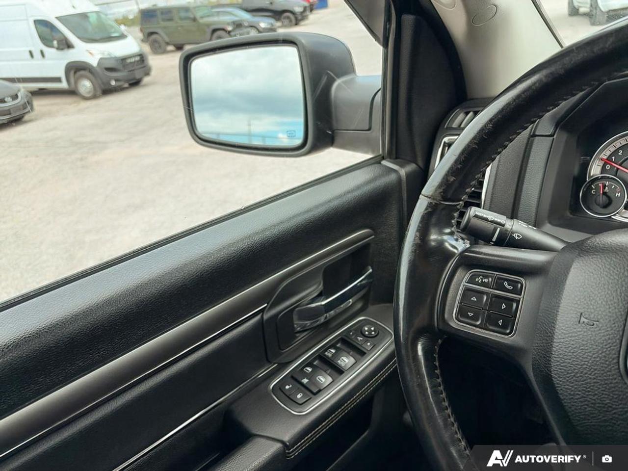 2017 RAM 1500 Sport HEATED & VENTILATED LEATHER SEATS Photo