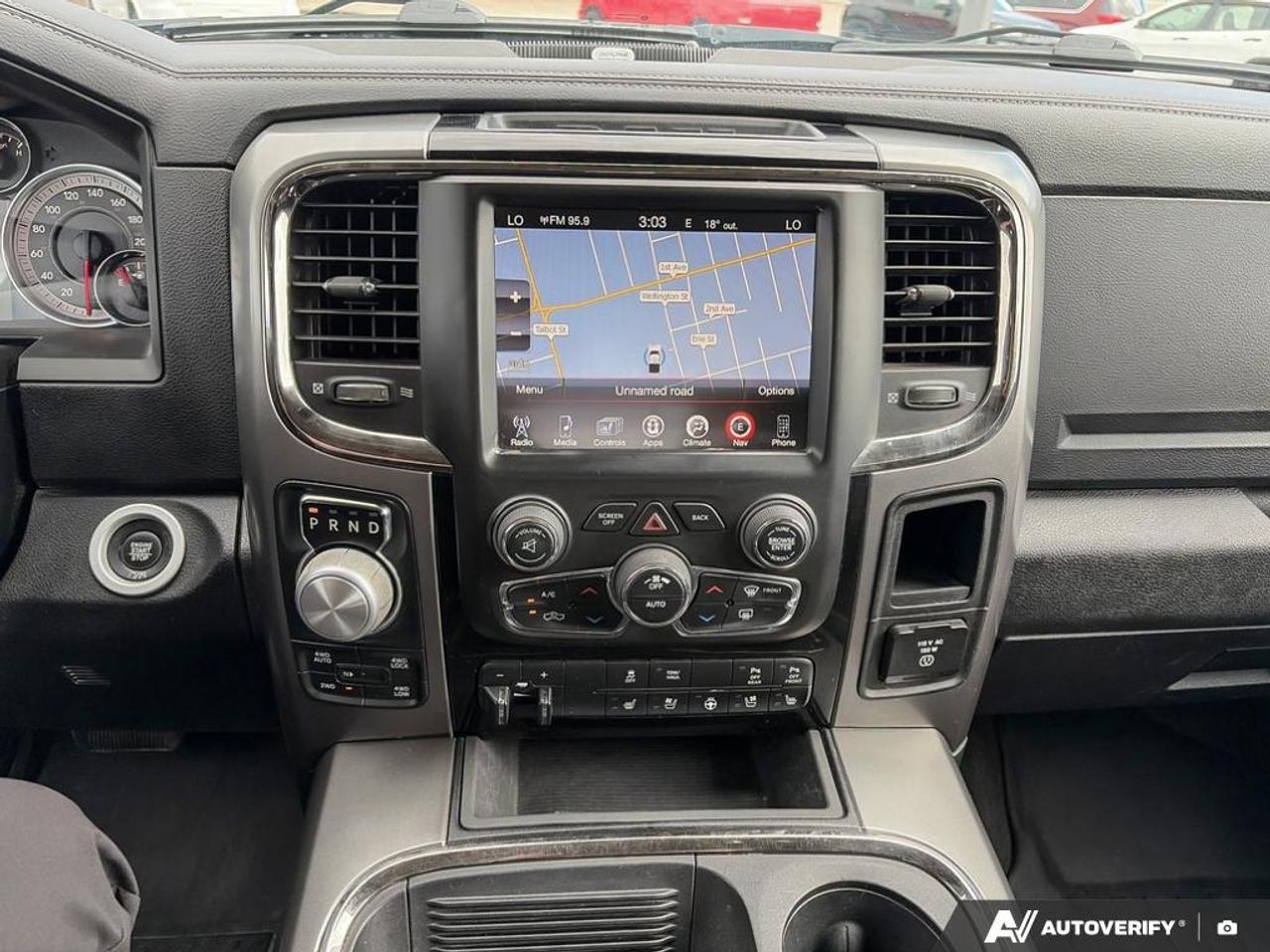 2017 RAM 1500 Sport HEATED & VENTILATED LEATHER SEATS Photo