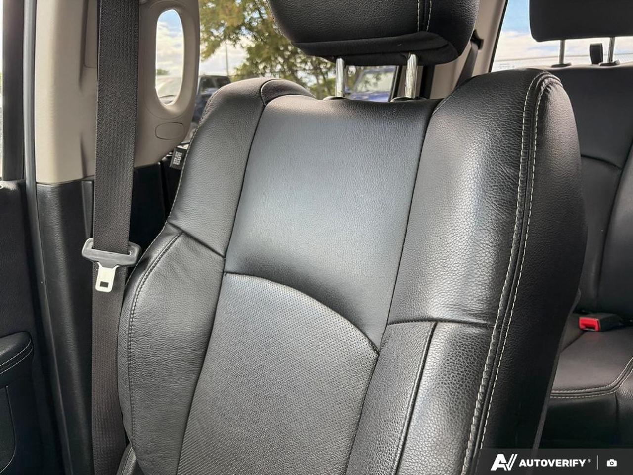 2017 RAM 1500 Sport HEATED & VENTILATED LEATHER SEATS Photo