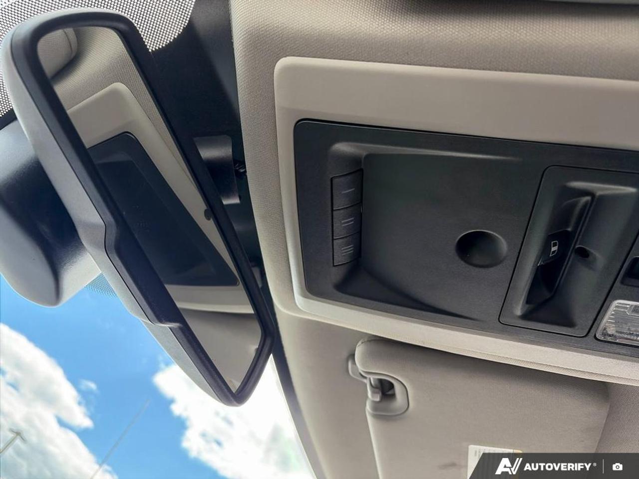 2017 RAM 1500 Sport HEATED & VENTILATED LEATHER SEATS Photo