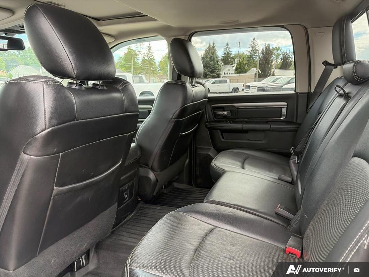 2017 RAM 1500 Sport HEATED & VENTILATED LEATHER SEATS Photo