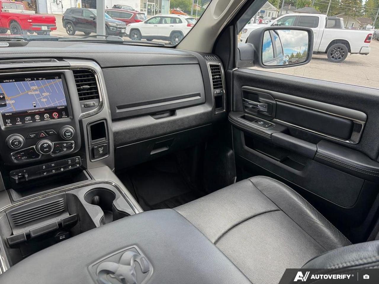 2017 RAM 1500 Sport HEATED & VENTILATED LEATHER SEATS Photo
