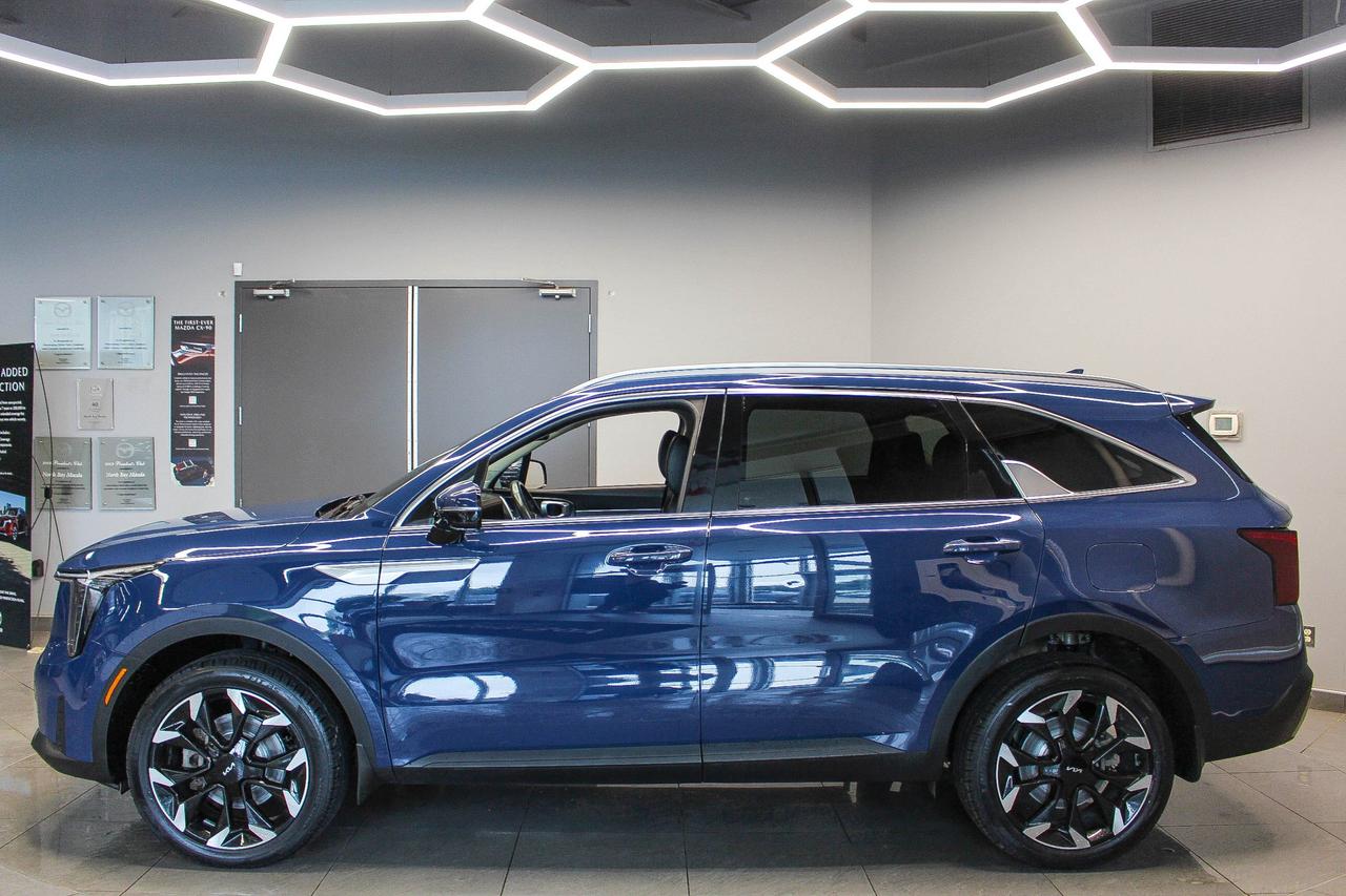2024 Kia Sorento 2.5T X-Line SECOND ROW CAPTAINS CHAIRS - LEATHER SEATS - HEATED SEATS/STEERING WHEEL Photo5