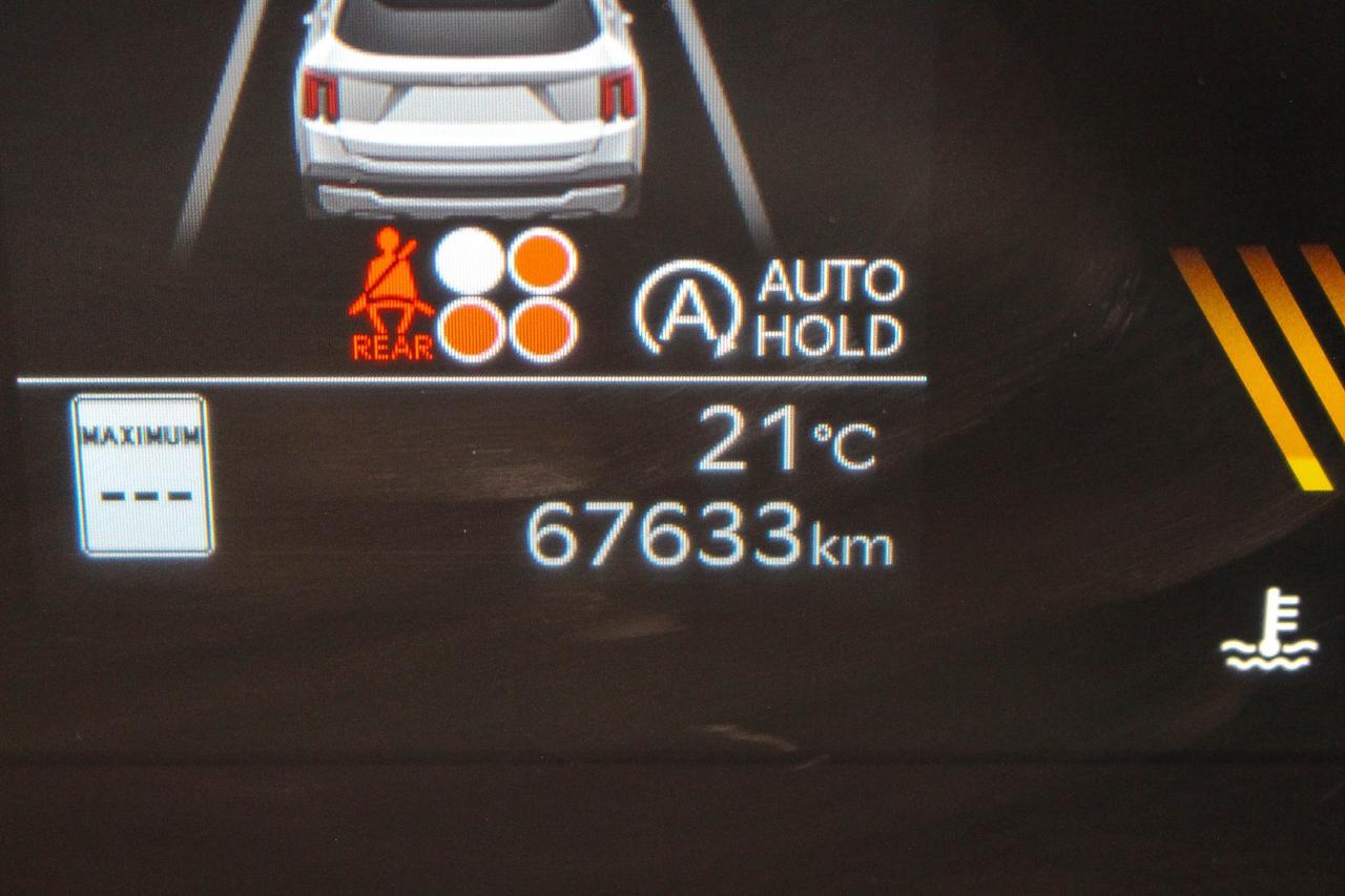 2024 Kia Sorento 2.5T X-Line SECOND ROW CAPTAINS CHAIRS - LEATHER SEATS - HEATED SEATS/STEERING WHEEL Photo