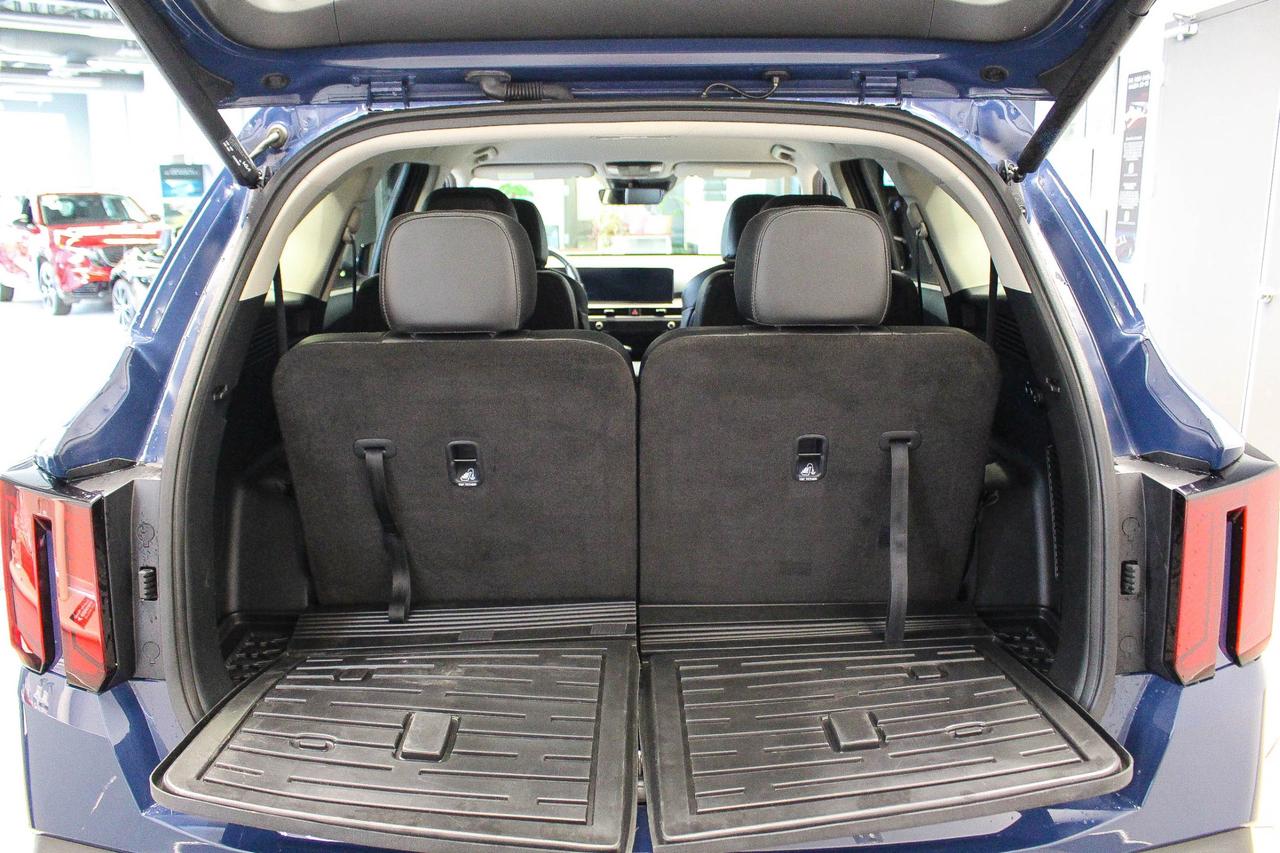 2024 Kia Sorento 2.5T X-Line SECOND ROW CAPTAINS CHAIRS - LEATHER SEATS - HEATED SEATS/STEERING WHEEL Photo