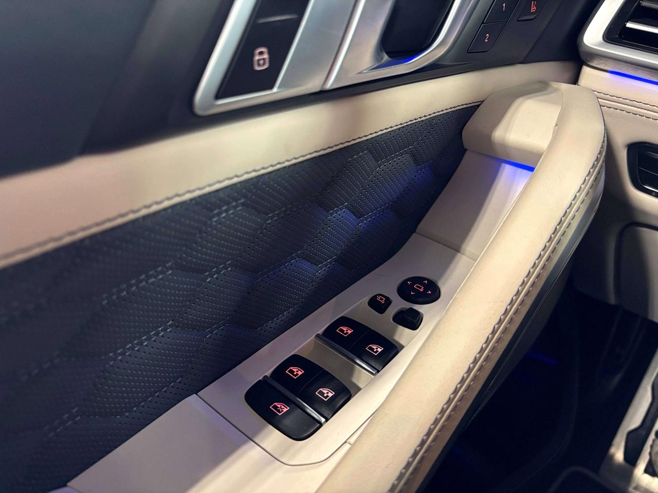 2022 BMW X6 M Competition|V8TWINTURBO|NO LUX TAX|WHITE ON WHITE| Photo