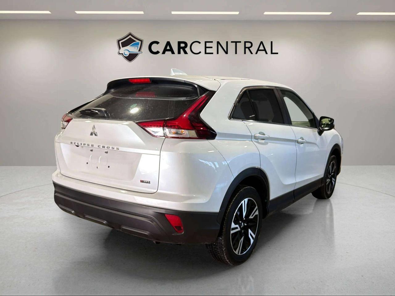 2023 Mitsubishi Eclipse Cross ES| CLEAN CARFAX| AWD| HTD SEATS| CARPLAY Photo4