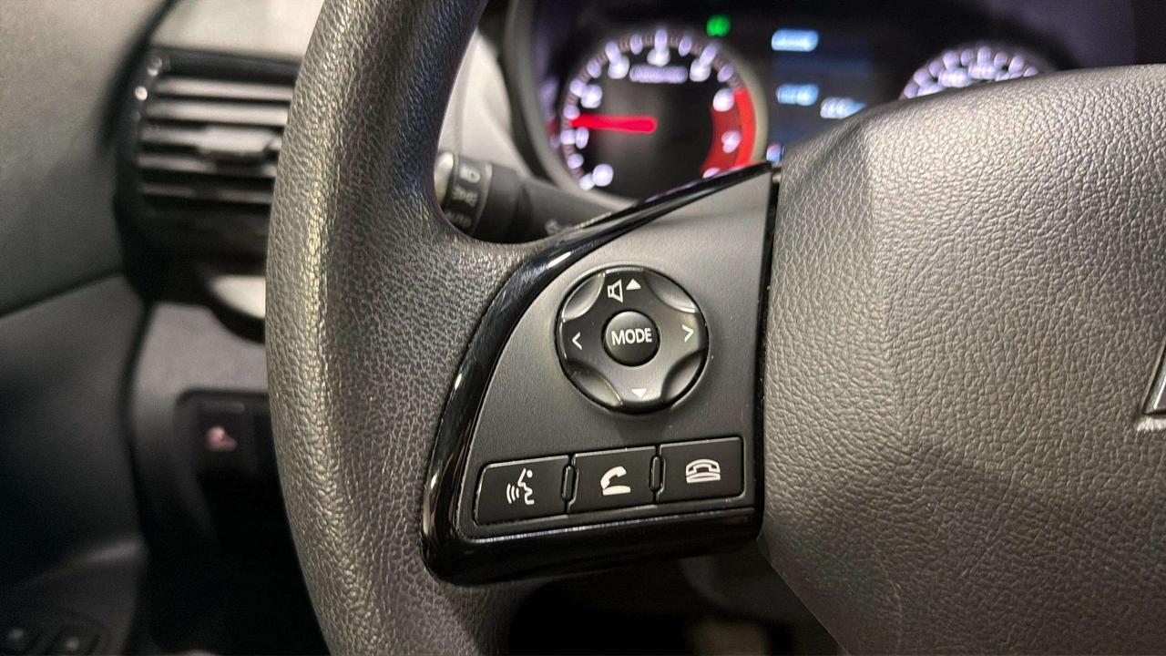 2023 Mitsubishi Eclipse Cross ES| CLEAN CARFAX| AWD| HTD SEATS| CARPLAY Photo