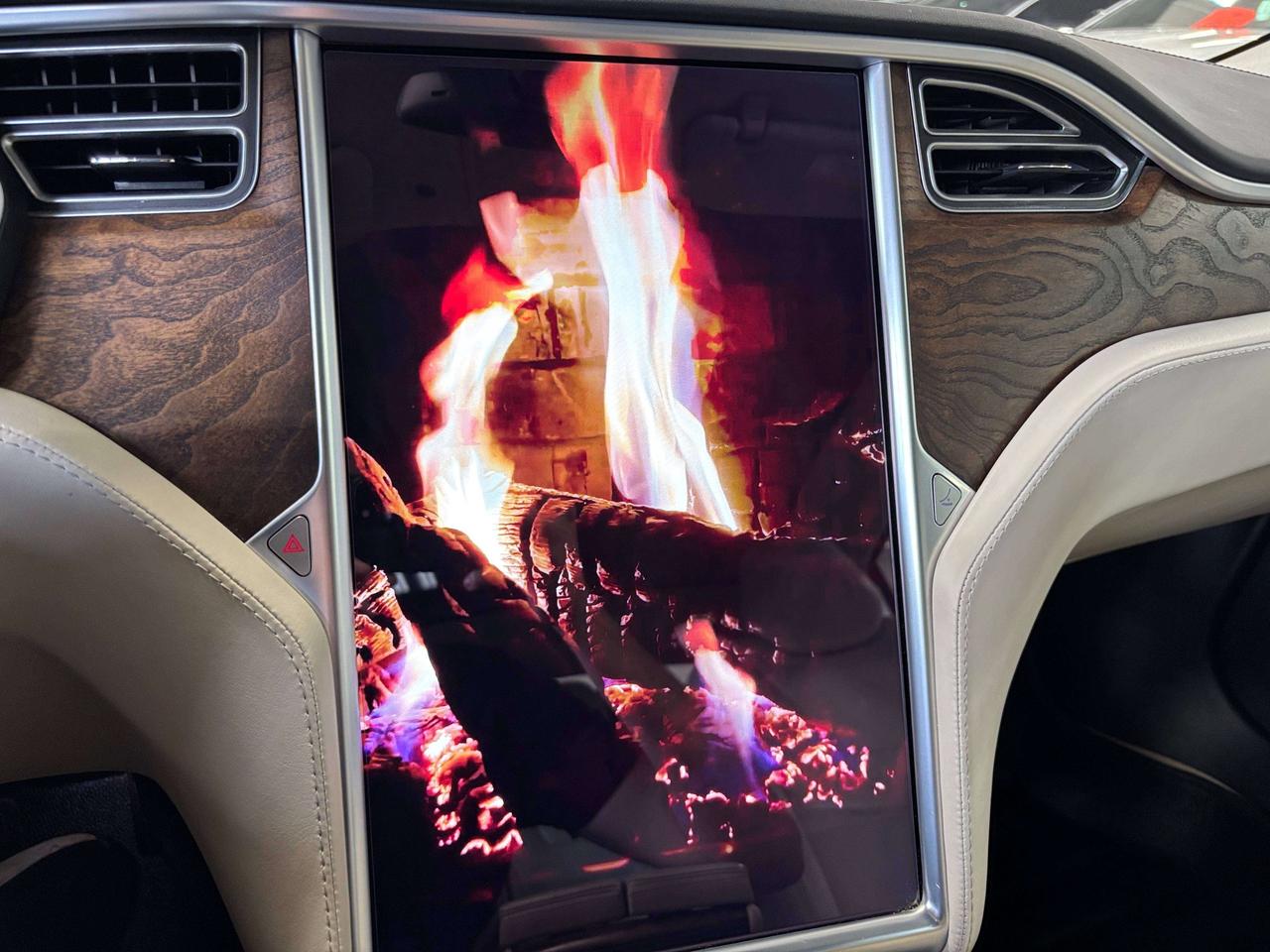 2017 Tesla Model S 75D| NAVIGATE ON AUTOSTEER | BIODEFENSE | AIRSUSP Photo