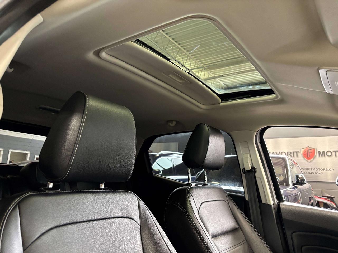 2022 Ford EcoSport Titanium|4WD|NAV|SUNROOF|LEATHER|HEATEDSEATS|+ Photo