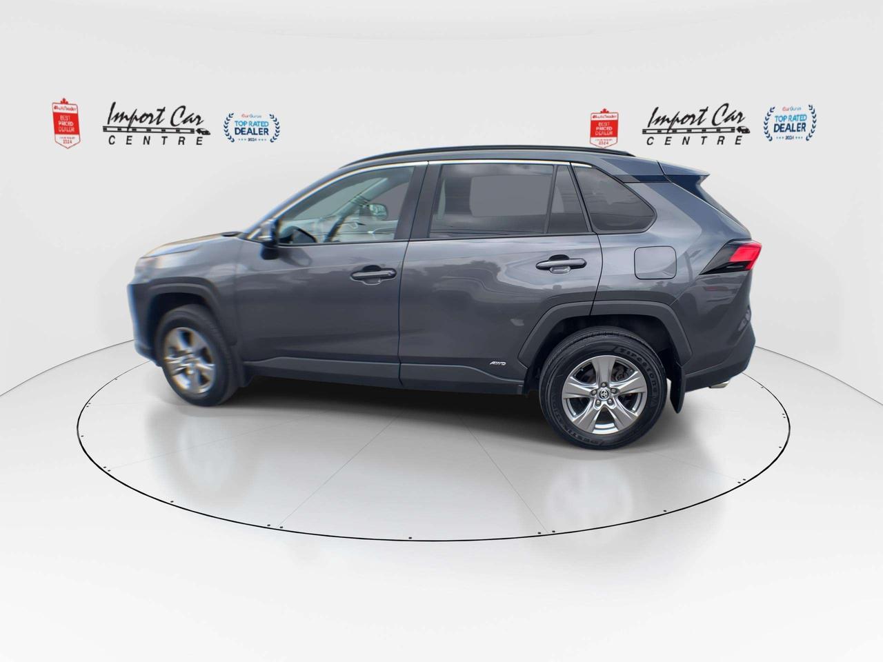 2023 Toyota RAV4 XLE HYBRID, ROOF, HTD. SEATS, BLIS, BK. CAM, ALLOYS Photo