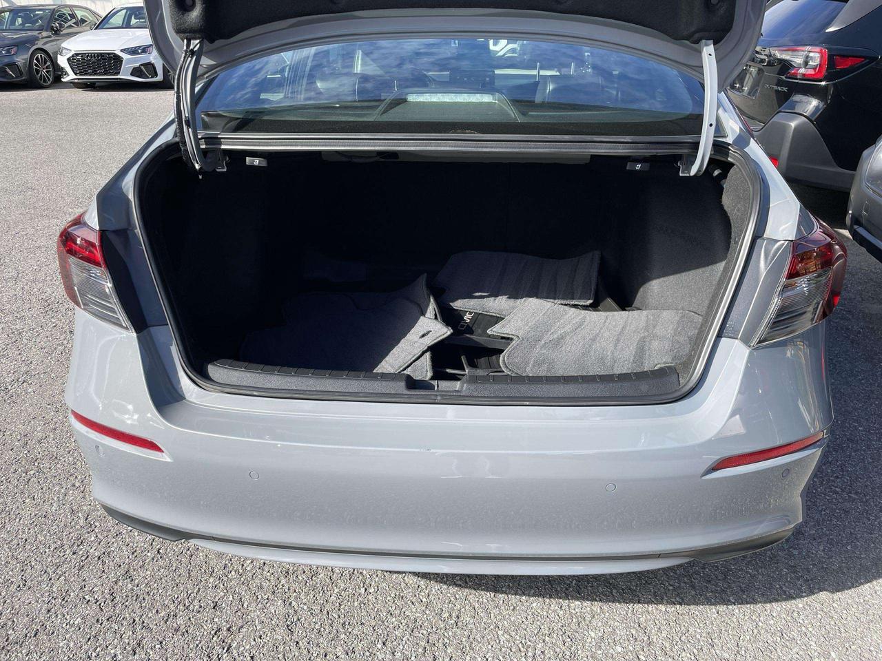 2025 Honda Civic Sport Touring HYBRID!!  LEATHER, BOSE SOUND, ROOF, NAVI, BLIS, BK. CAM, ALLOYS Photo