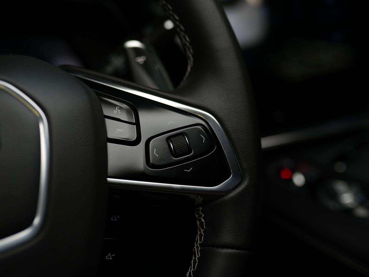 2024 Chevrolet Corvette 1LT | Z51 PERFORMANCE | BOSE | LOW KMS Photo