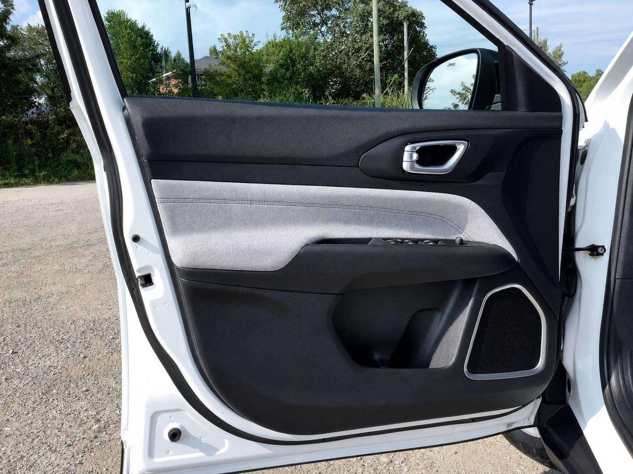 2025 Jeep Compass Sport | Heated Seats | CarPlay |4X4 Photo