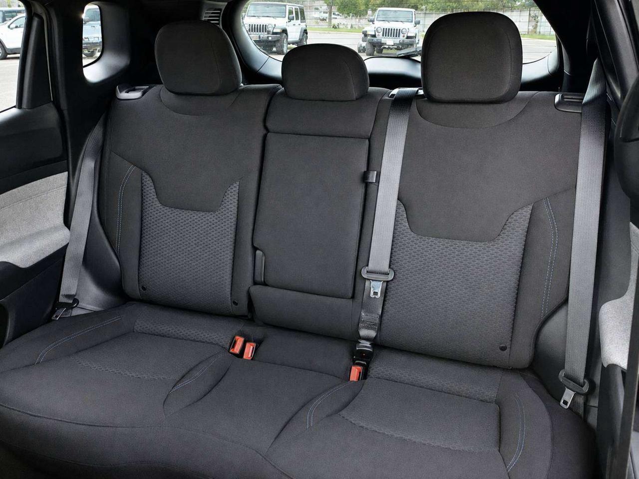 2025 Jeep Compass Sport | Heated Seats | CarPlay |4X4 Photo