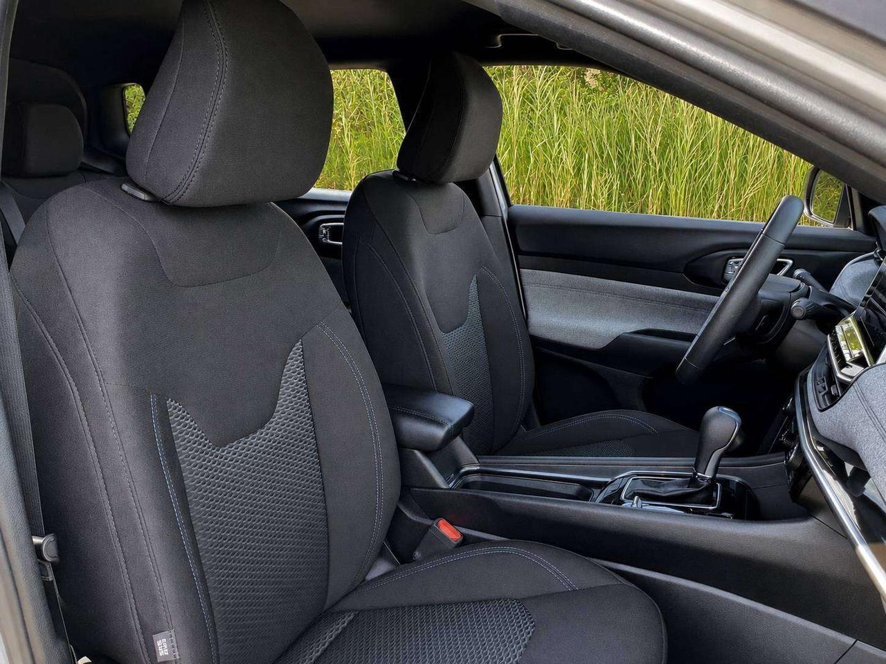 2025 Jeep Compass Sport | Heated Seats | CarPlay |4X4 Photo
