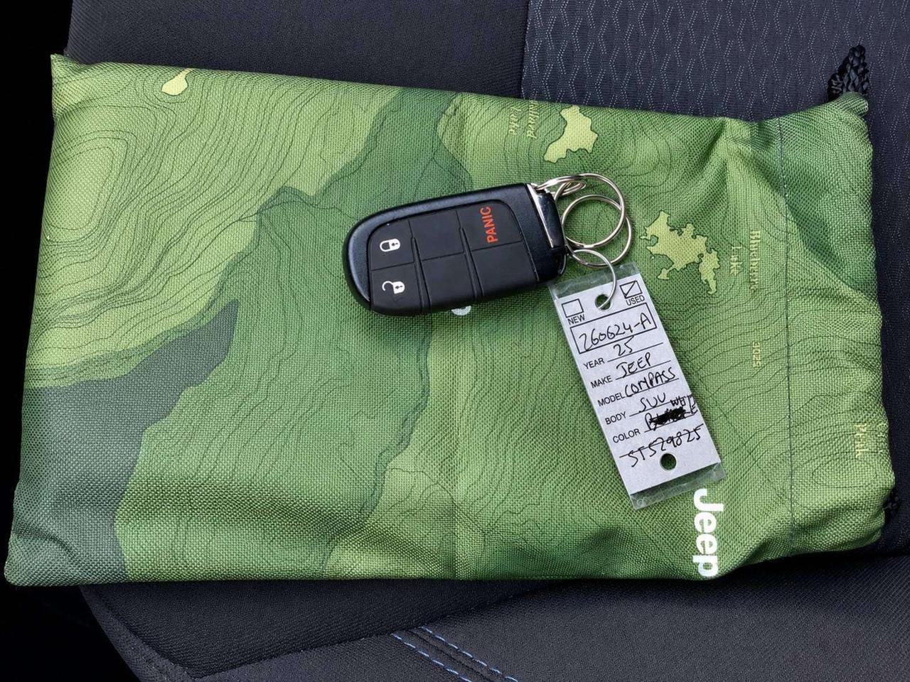 2025 Jeep Compass Sport | Heated Seats | CarPlay |4X4 Photo