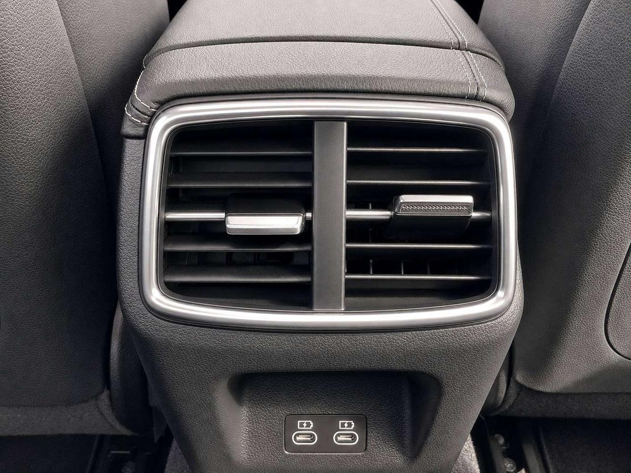 2026 Genesis G70 2.5T Advanced | Vented Leather | Panoroof | AWD Photo