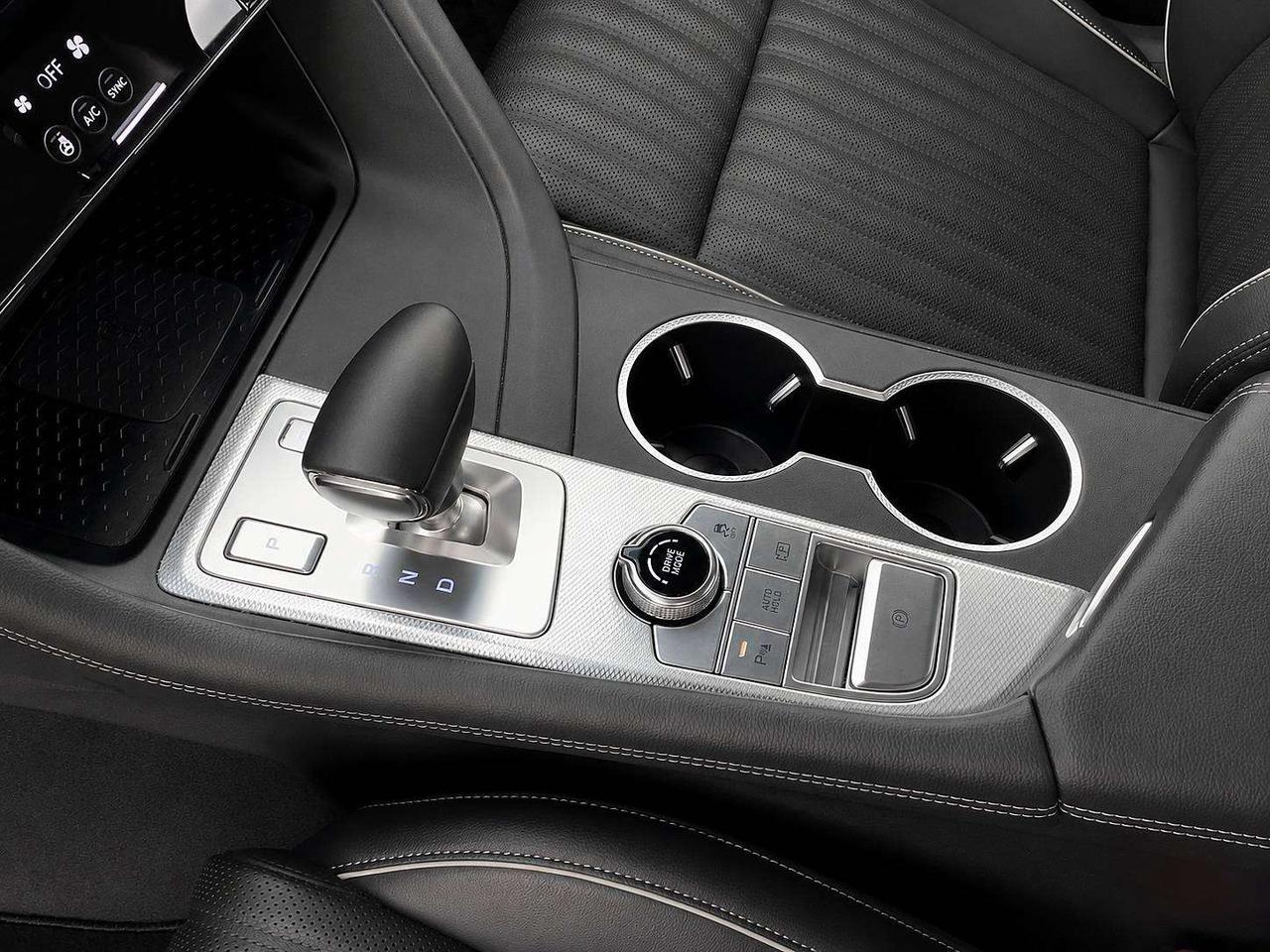 2026 Genesis G70 2.5T Advanced | Vented Leather | Panoroof | AWD Photo