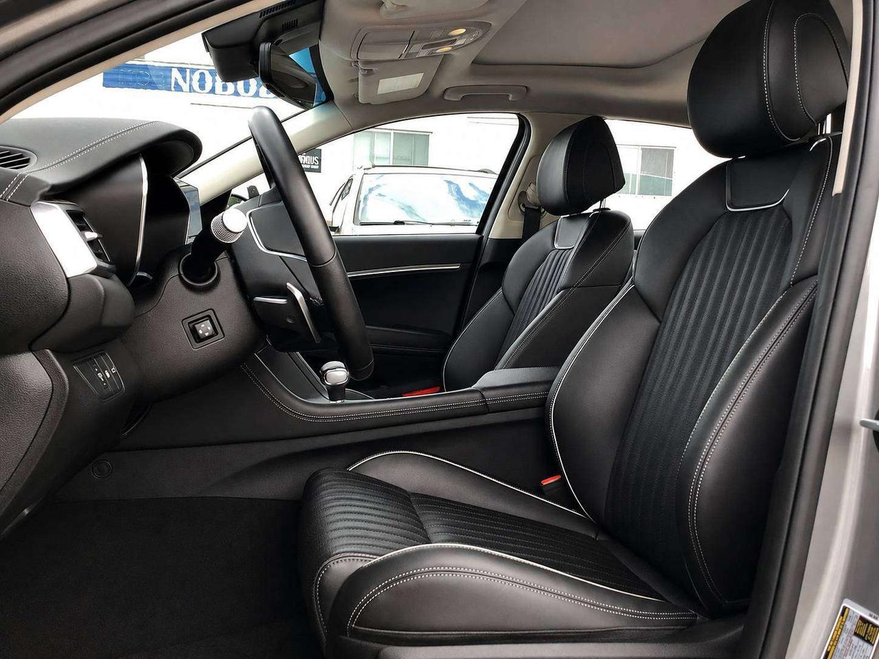 2026 Genesis G70 2.5T Advanced | Vented Leather | Panoroof | AWD Photo