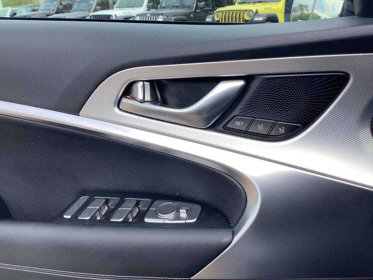 2026 Genesis G70 2.5T Advanced | Vented Leather | Panoroof | AWD Photo
