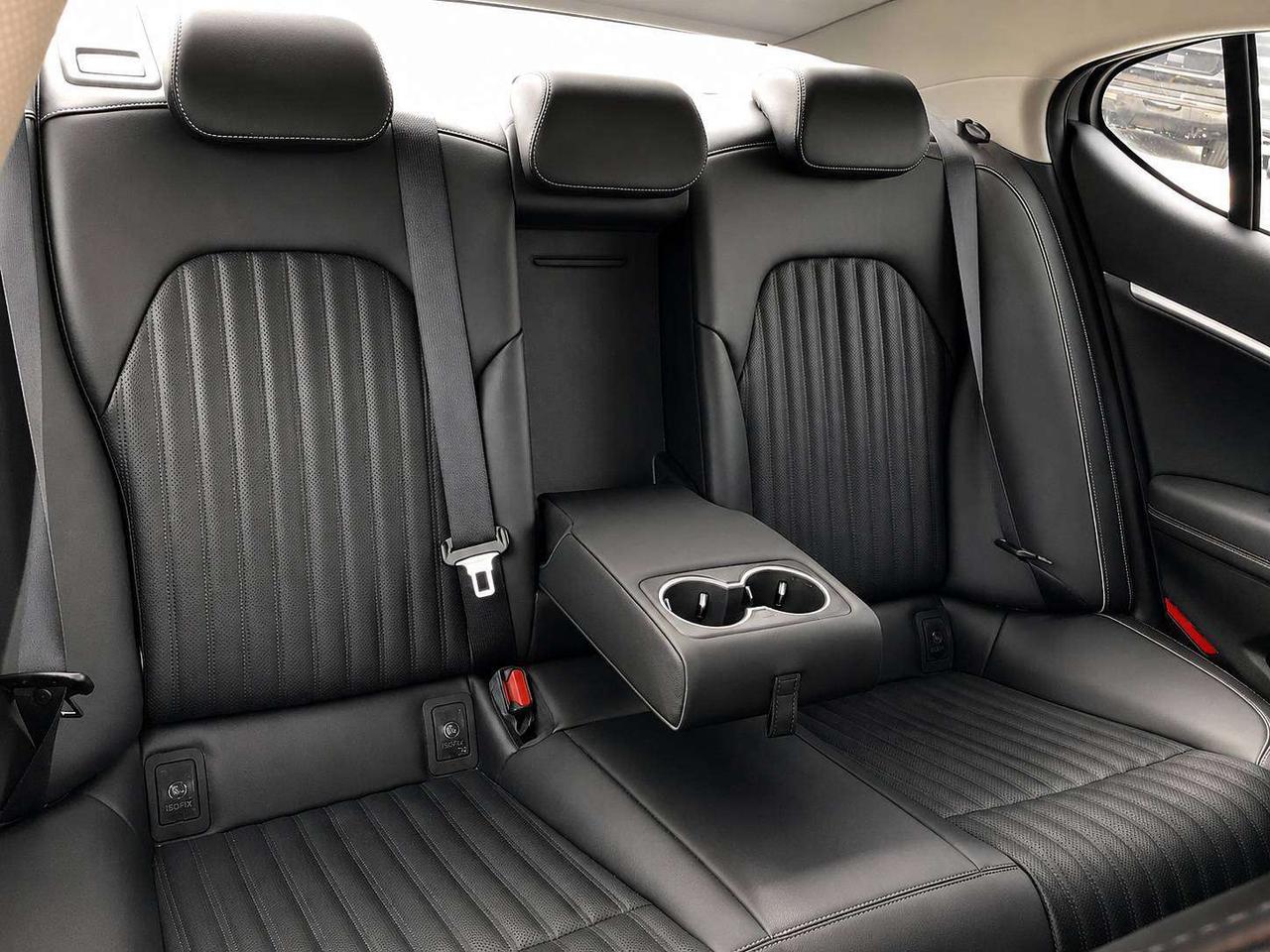 2026 Genesis G70 2.5T Advanced | Vented Leather | Panoroof | AWD Photo