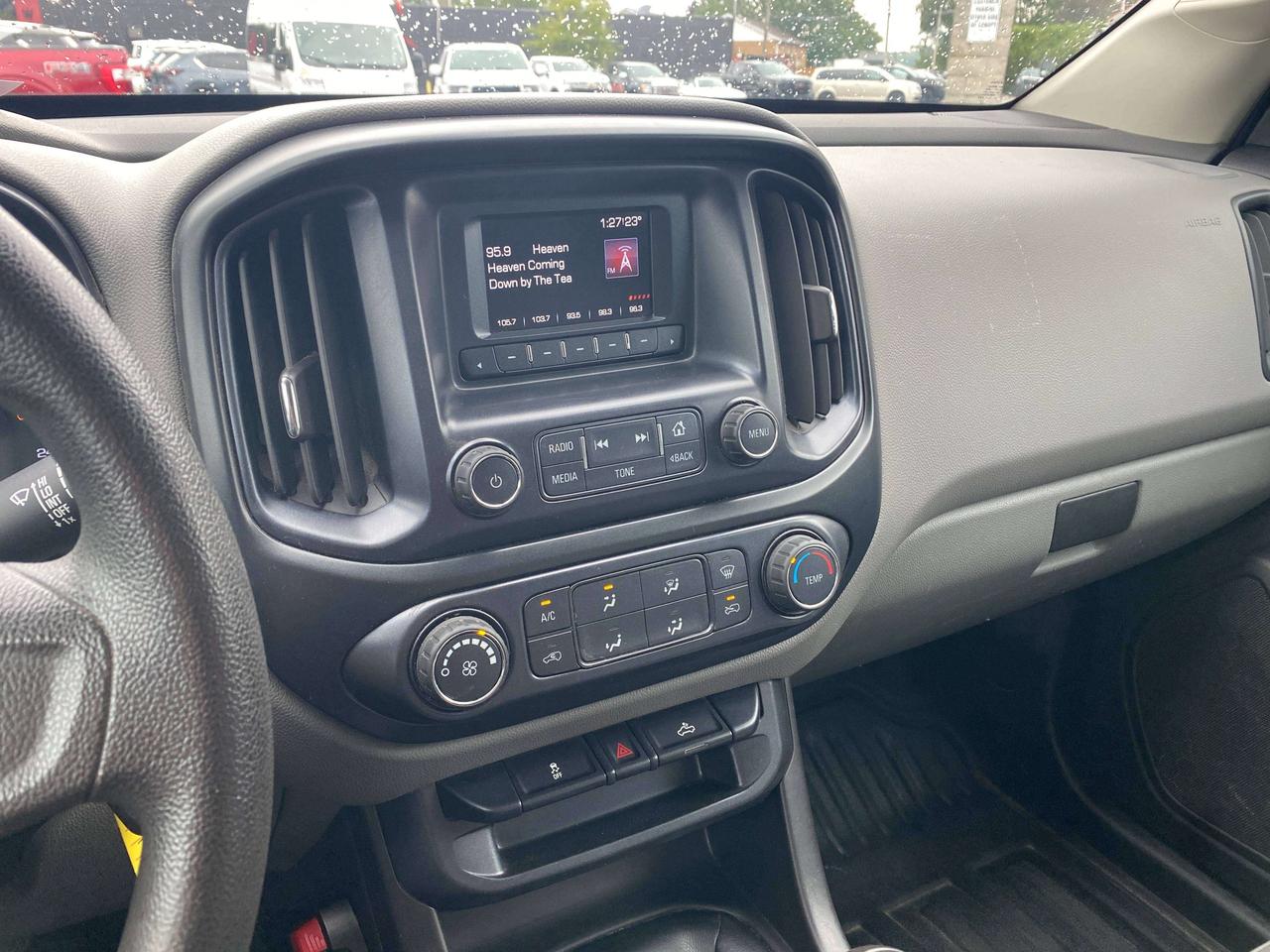 2016 GMC Canyon 2WD SL, CLEAN CARFAX, BACK UP CAMERA, 2 PASSENGER! - Photo #13
