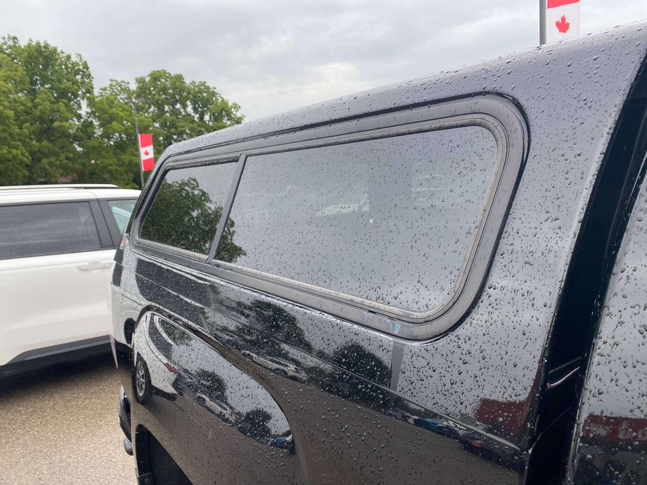 2016 GMC Canyon 2WD SL, CLEAN CARFAX, BACK UP CAMERA, 2 PASSENGER! - Photo #17