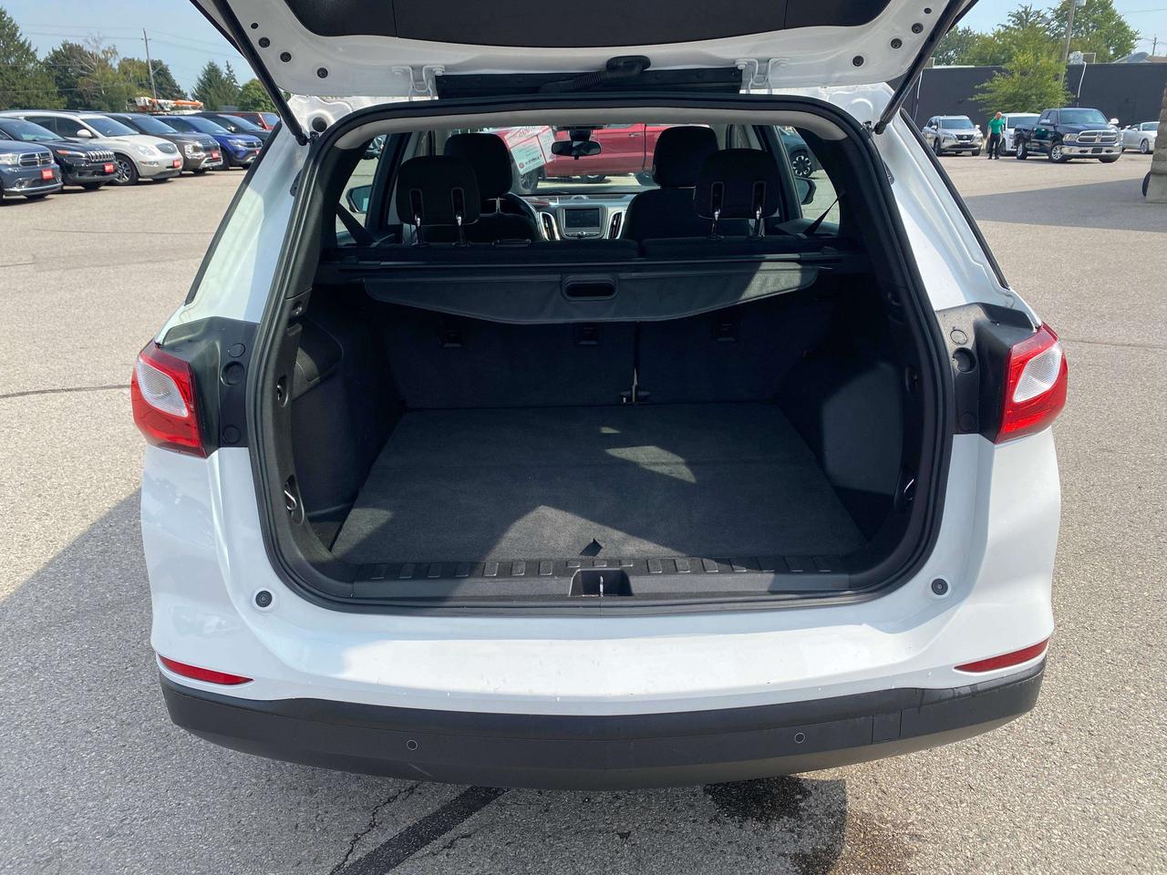 2020 Chevrolet Equinox LS, CLEAN CARFAX, HEATED SEATS, REMOTE START! - Photo #18