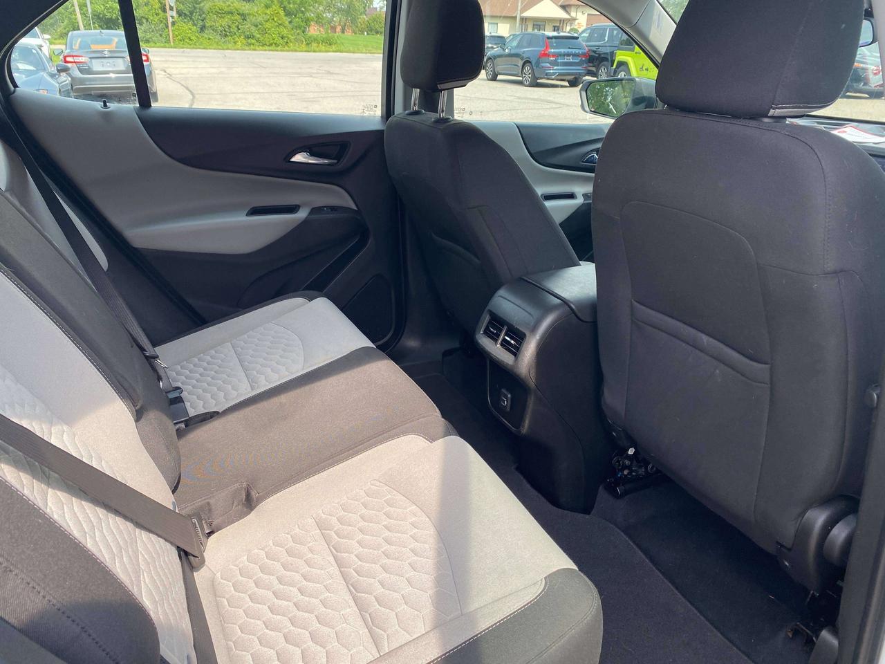 2020 Chevrolet Equinox LS, CLEAN CARFAX, HEATED SEATS, REMOTE START! - Photo #20